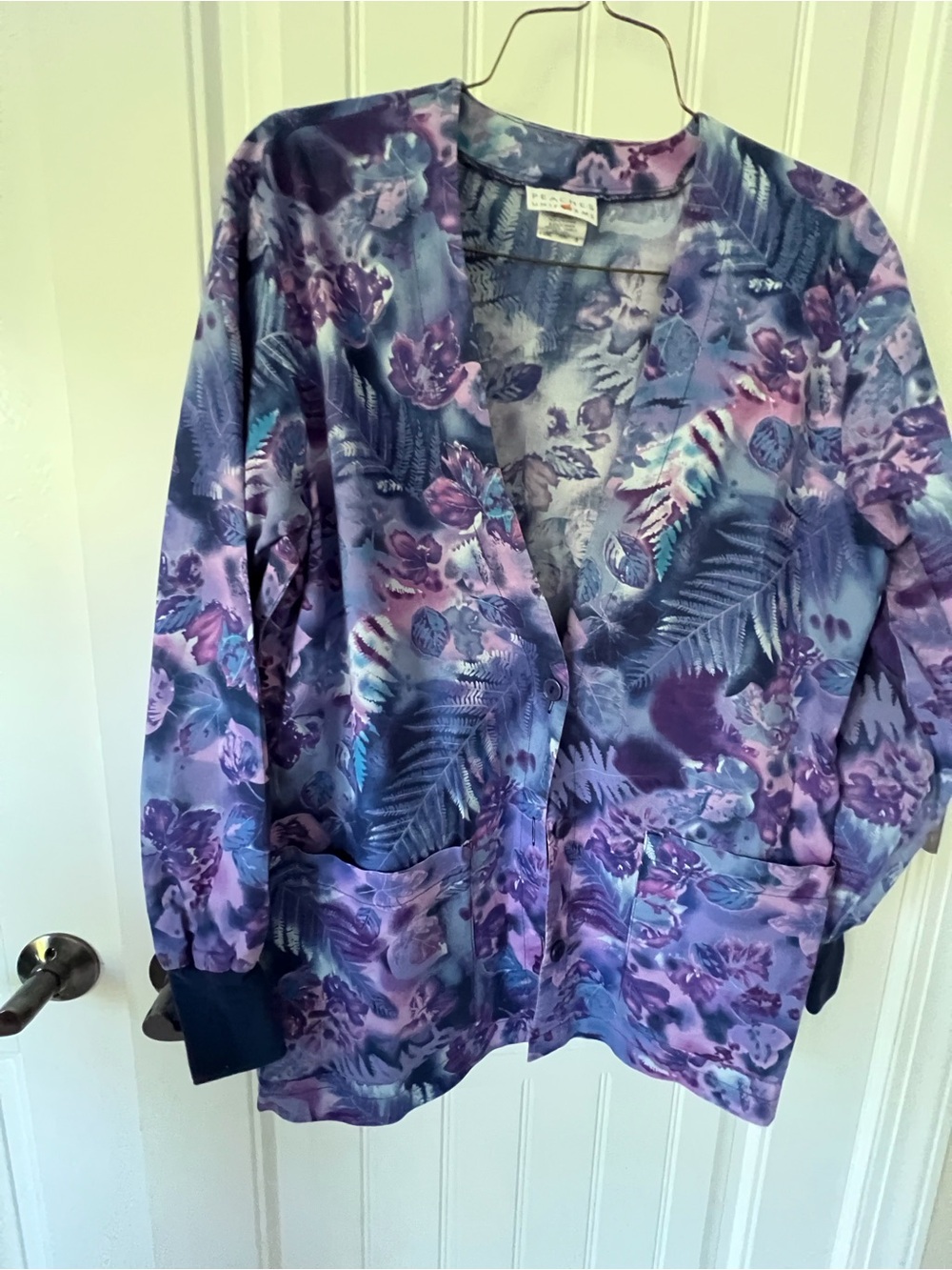 Peaches brand - Scrub jacket - Purple Floral